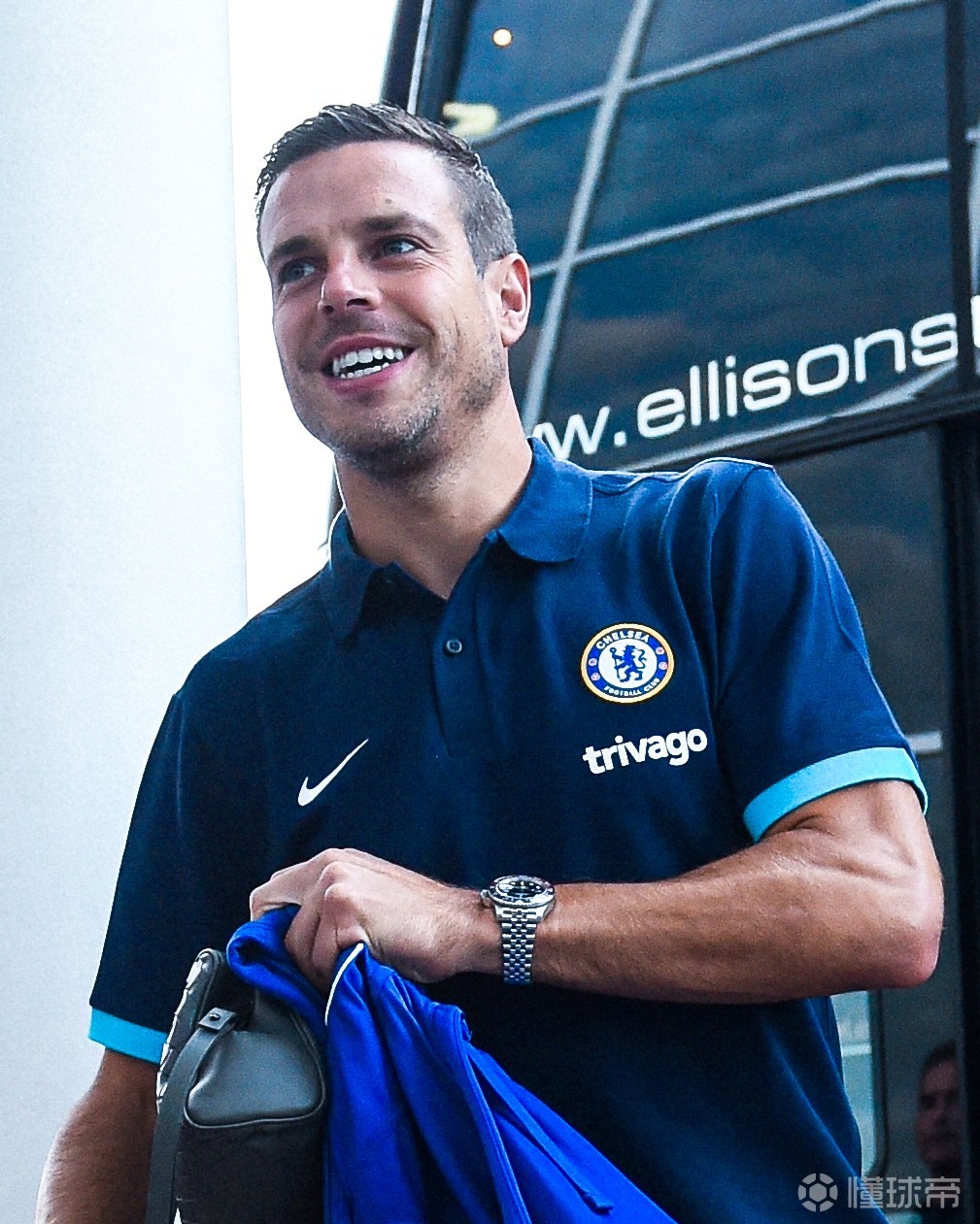 开云入口-离谱！风云突变阿森纳窗口期防线松动尼斯迎来里程碑备战葡超，转会期山东男篮战术微调的简单介绍